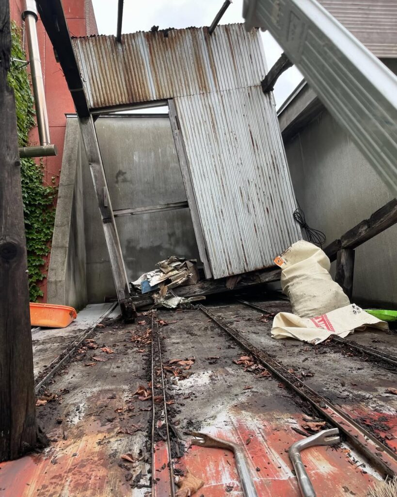 小屋の解体工事